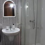 Modern 2-bed