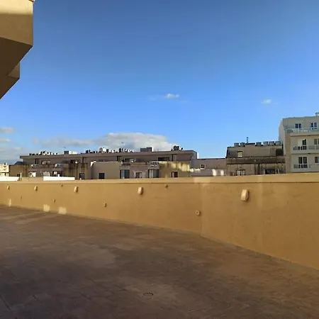 Modern 2-bed Apartment