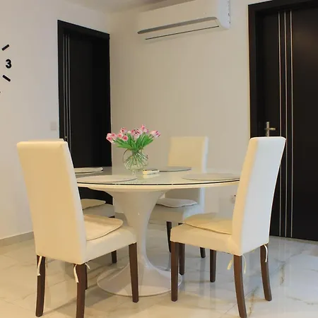 Modern 2-bed Lejlighed Sliema